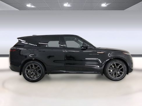 New 2026 Land Rover Range Rover Sport SE image 8
