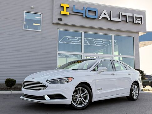 Used 2018 Ford Fusion SE w/ Equipment Group 602A FWD image 1