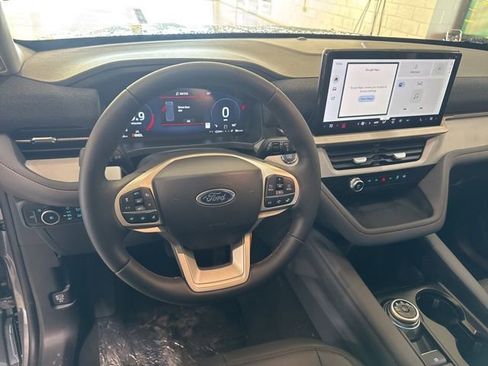 New 2026 Ford Explorer Active w/ Active Comfort Package image 25