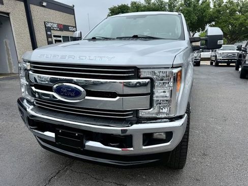 Used 2017 Ford F250 Lariat w/ Lariat Value Package AWD/4WD image 13