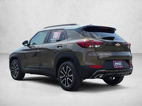Used 2021 Chevrolet TrailBlazer ACTIV w/ Sun and Liftgate Package AWD/4WD image 3