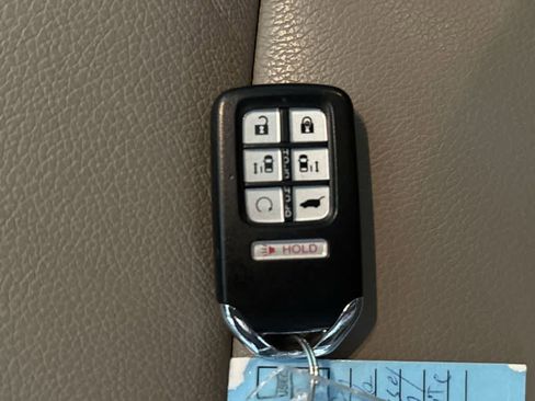 Used 2023 Honda Odyssey EX-L image 27