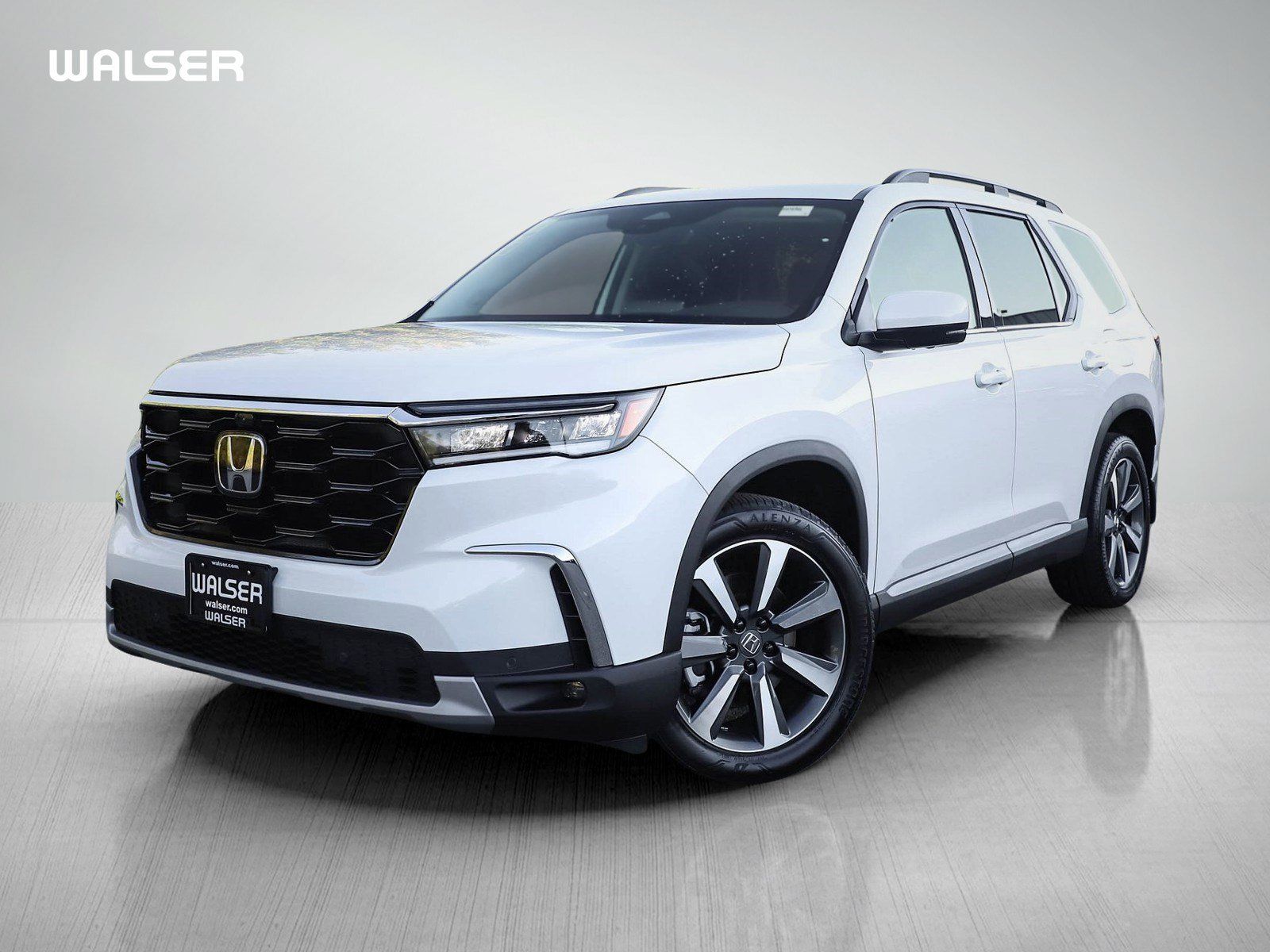 Used 2024 Honda Pilot Elite image 1