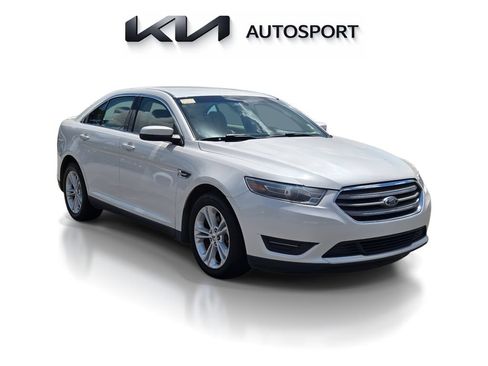 Used 2017 Ford Taurus SEL w/ Equipment Group 201A FWD image 4