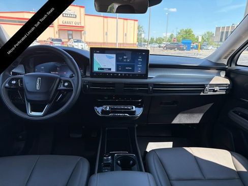 Certified 2023 Lincoln Corsair AWD w/ Equipment Group 101A image 17