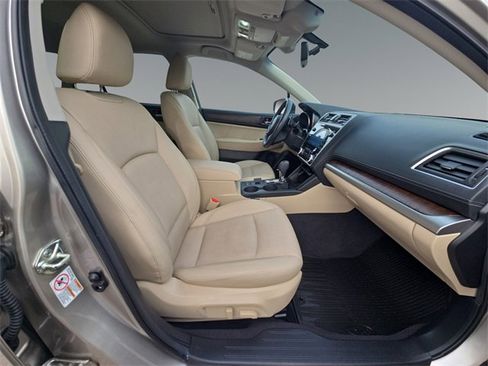 Used 2018 Subaru Outback 2.5i Limited image 19