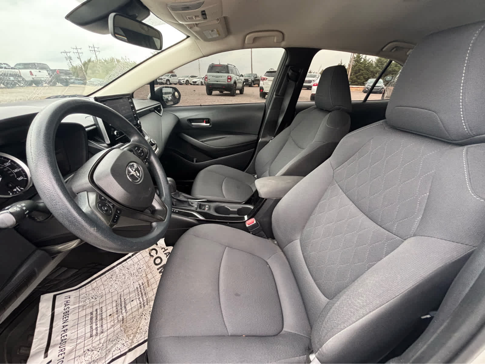 Used 2021 Toyota Corolla LE FWD image 4