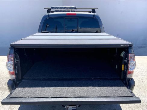 Used 2015 Toyota Tacoma PreRunner RWD image 18