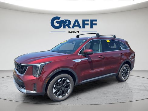 Used 2025 Kia Sorento S AWD/4WD image 2