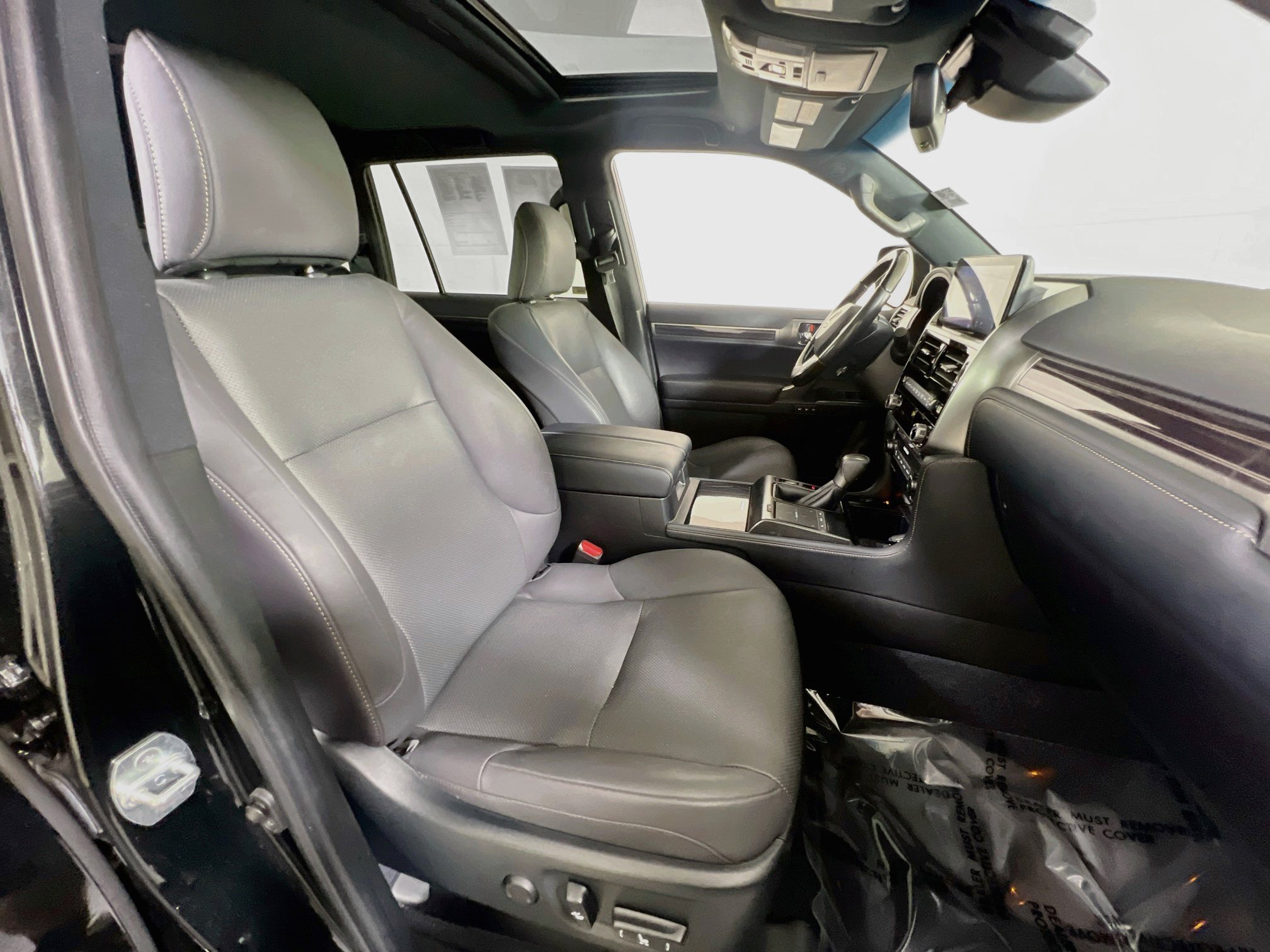 Used 2023 Lexus GX 460 Premium w/ Premium Package AWD/4WD image 30