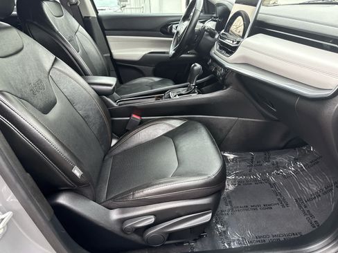 Used 2022 Jeep Compass Limited AWD/4WD image 12