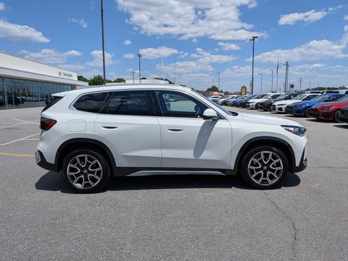 Used 2025 BMW X1 xDrive28i w/ Convenience Package AWD/4WD image 2