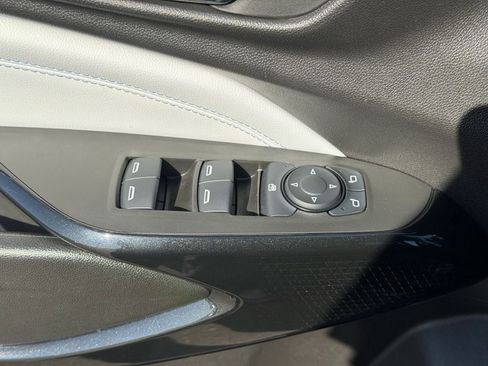 Used 2024 Chevrolet Trax LT w/ Driver Confidence Package FWD image 19