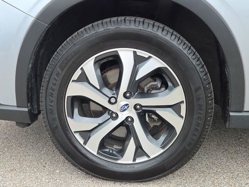 Used 2022 Subaru Outback Limited XT AWD/4WD image 9