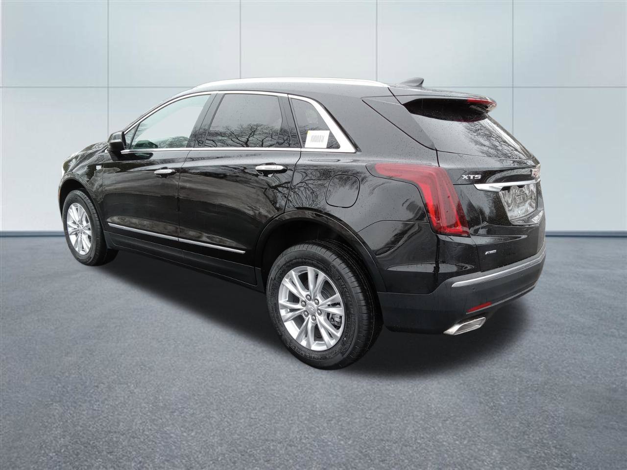 New 2026 Cadillac XT5 Luxury AWD/4WD image 3