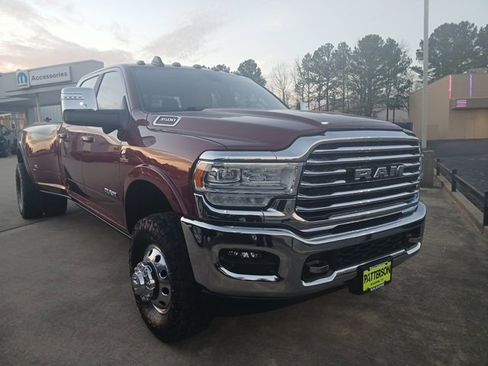 Used 2024 RAM 3500 Limited w/ Towing Technology Group image 1