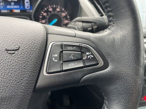 Used 2018 Ford Escape Titanium w/ Ford Safe & Smart Package image 27