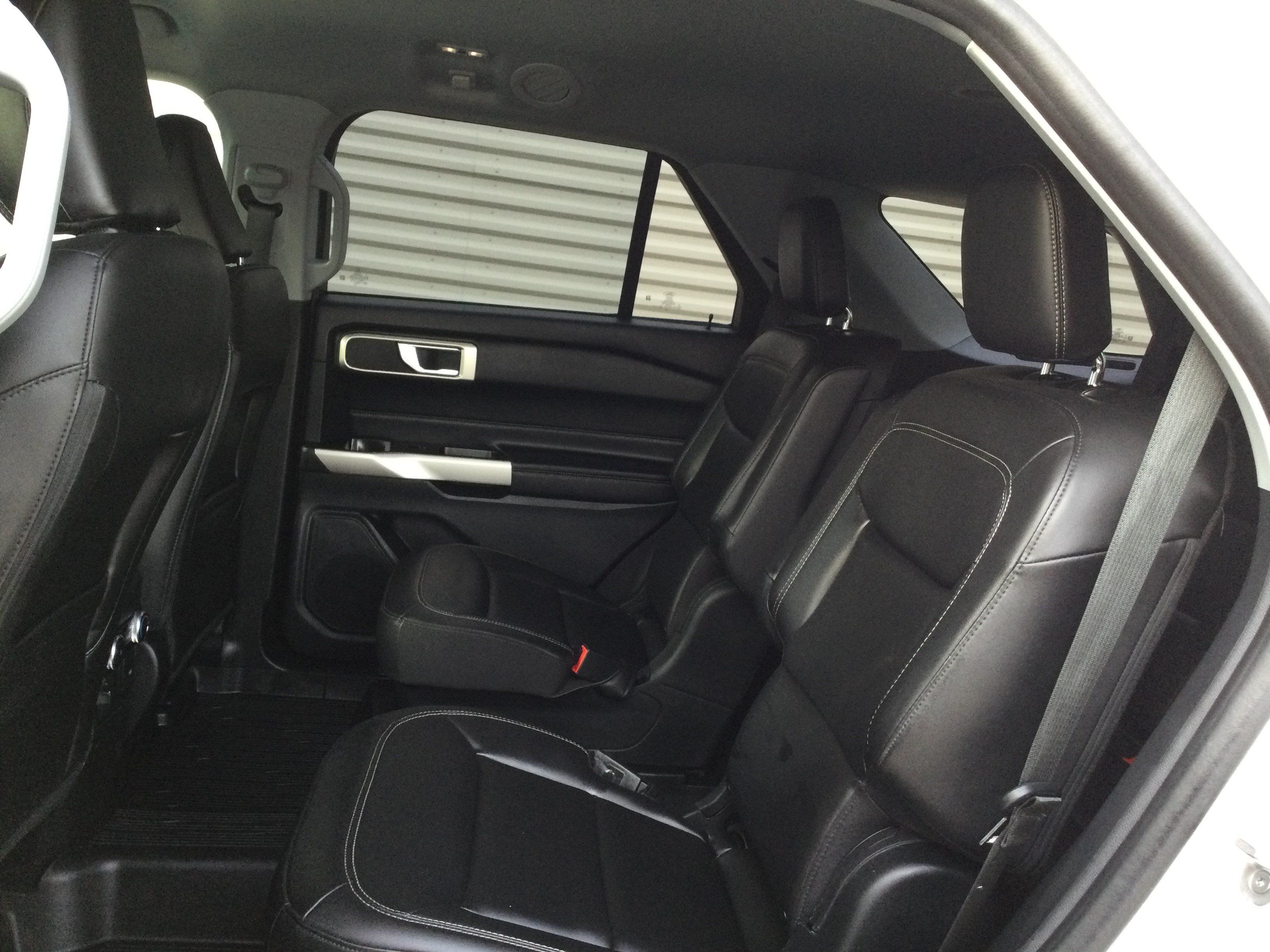 Used 2023 Ford Explorer XLT w/ Equipment Group 202A AWD/4WD image 7