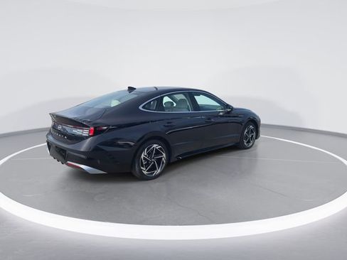 New 2026 Hyundai Sonata SEL FWD image 8