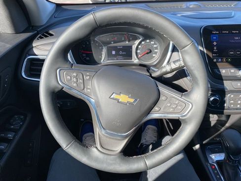 Used 2024 Chevrolet Equinox Premier AWD/4WD image 12