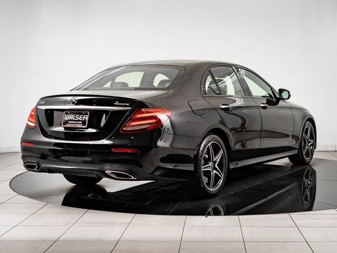 Used 2018 Mercedes-Benz E 400 4MATIC Sedan image 7