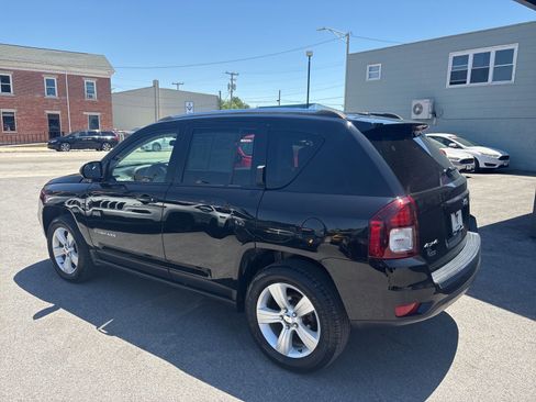 Used 2015 Jeep Compass High Altitude AWD/4WD image 2