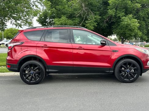 Certified 2017 Ford Escape Titanium AWD/4WD image 8