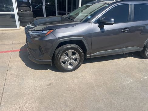 Used 2024 Toyota RAV4 XLE w/ Convenience Package FWD image 11