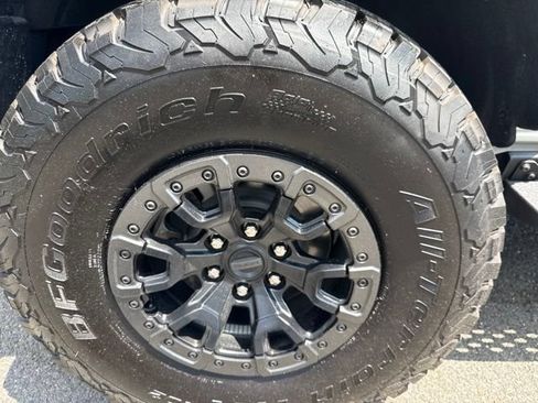 Used 2024 Ford Bronco Raptor w/ Interior Carbon Fiber Pack 6 AWD/4WD image 13