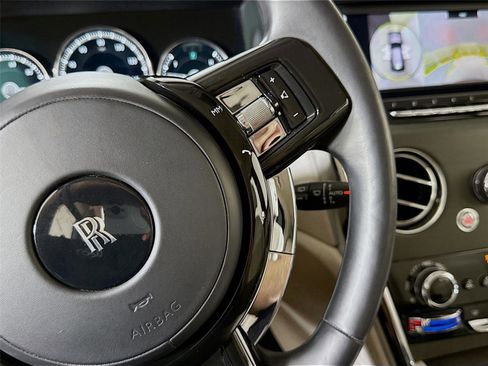 Used 2021 Rolls-Royce Cullinan image 23