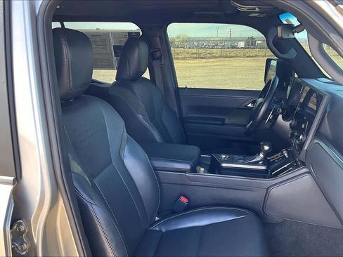 Used 2024 Lexus GX 550 image 9