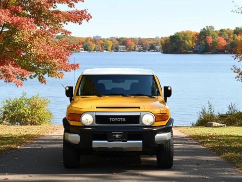 Used 2007 Toyota FJ Cruiser 2WD image 2