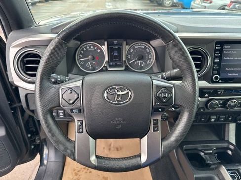 Used 2021 Toyota Tacoma Limited AWD/4WD image 12