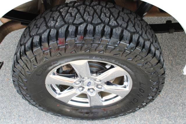 Used 2018 Ford F150 XLT w/ Equipment Group 302A Luxury AWD/4WD image 15