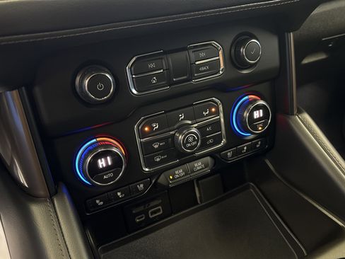 Used 2021 Chevrolet Tahoe High Country image 22