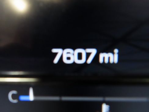 Used 2025 GMC Sierra 2500 Denali w/ Technology Package image 12