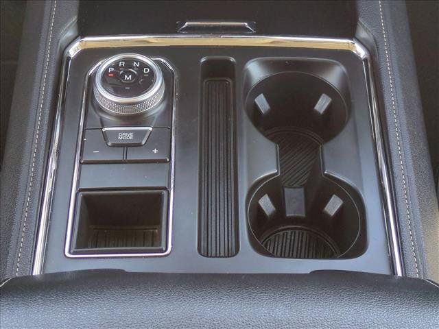 Used 2024 Ford Expedition Max XLT RWD image 12