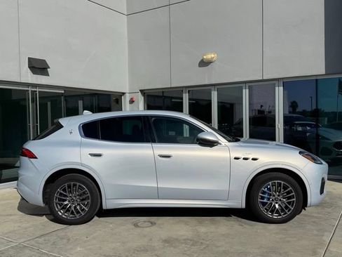 Certified 2023 Maserati Grecale Folgore AWD/4WD image 9