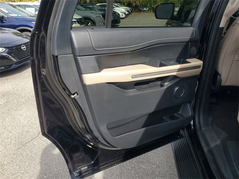 Used 2024 Ford Expedition Max Limited image 29