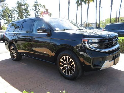 Certified 2025 Ford Expedition Max Platinum image 6