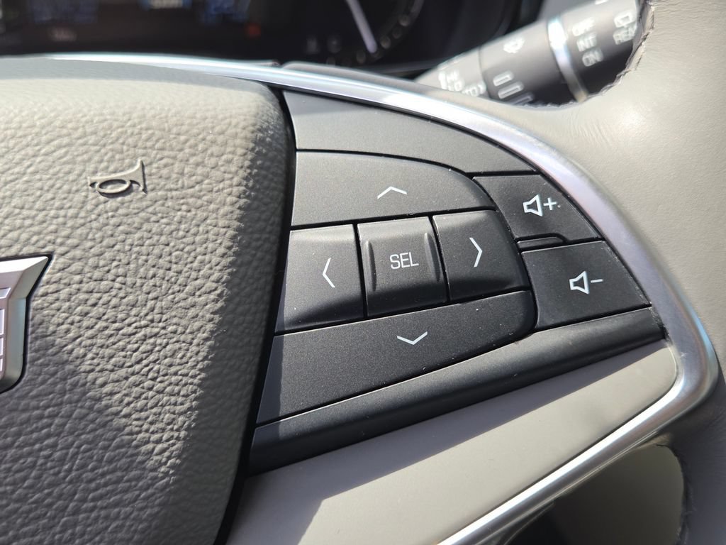 Used 2017 Cadillac XT5 Luxury FWD image 17