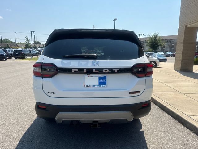 New 2026 Honda Pilot TrailSport image 3