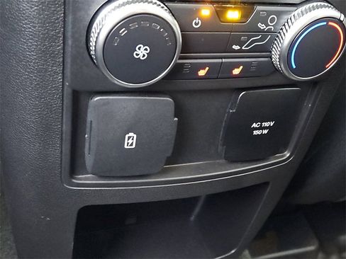 Used 2020 Ford Explorer Limited image 24