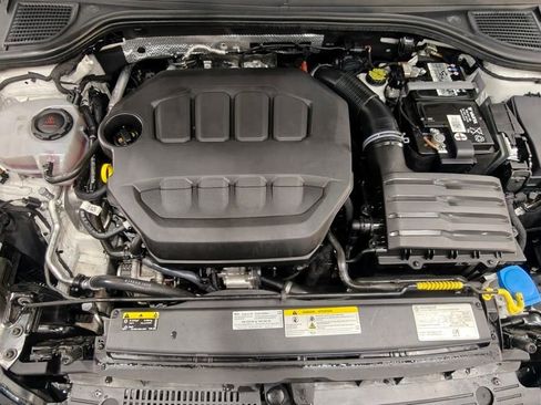 Used 2022 Volkswagen GTI SE FWD image 61