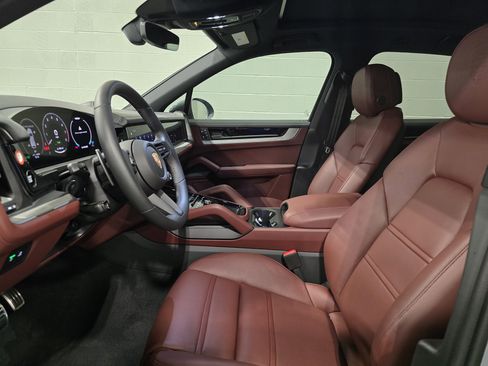 New 2026 Porsche Cayenne S image 15