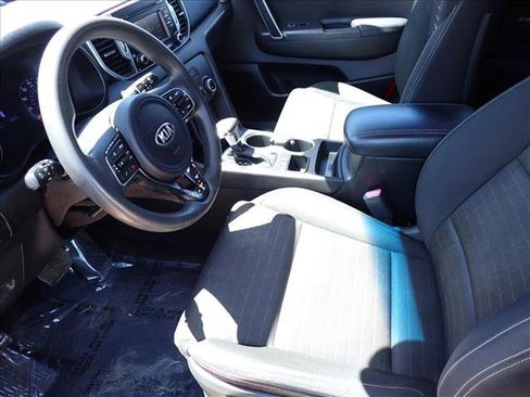 Used 2018 Kia Sportage LX AWD/4WD image 11