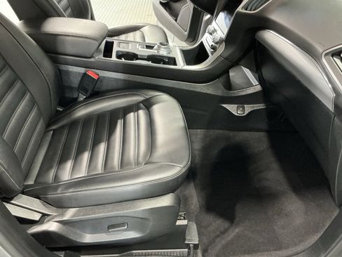 Used 2021 Ford Edge SEL image 22