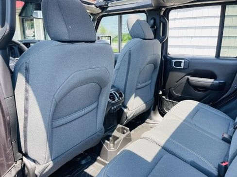 Used 2026 Jeep Wrangler Unlimited Sport AWD/4WD image 14