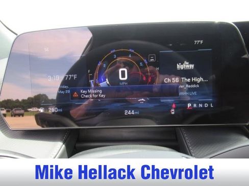 Used 2026 Chevrolet Equinox LT w/ Convenience Package II FWD image 9