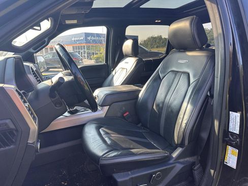 Used 2019 Ford F150 Platinum w/ Equipment Group 701A Luxury AWD/4WD image 6